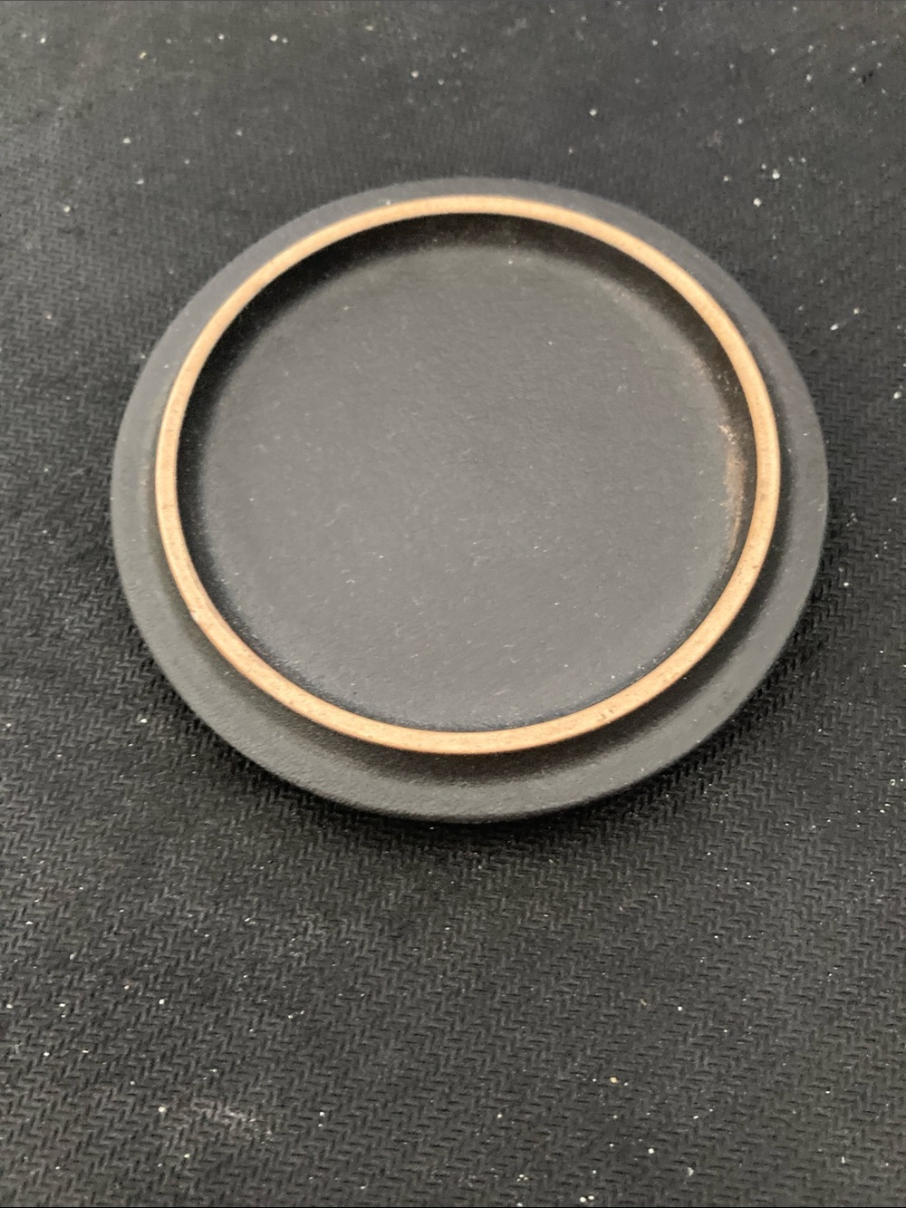 Wireless Charging Pad - Black with Gold Ring